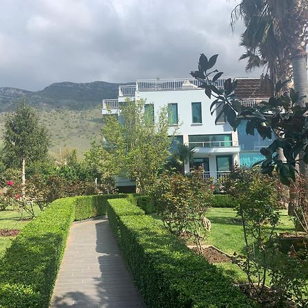 Family Beach Swimming Pool Villa Luanit Trajas Εξωτερικό φωτογραφία