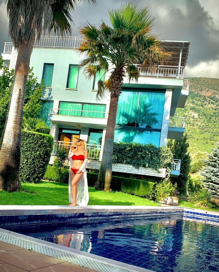 Family Beach Swimming Pool Villa Luanit Trajas Εξωτερικό φωτογραφία